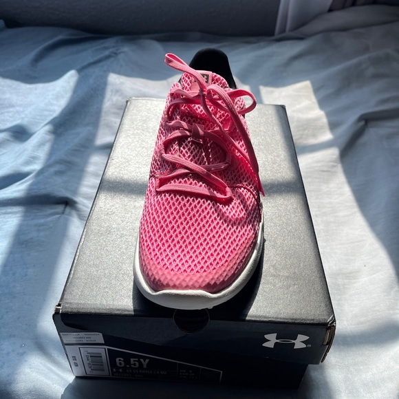 NEW Under Armour 6.5Y Ripple 2.0 Sneaker - Picture 6 of 7